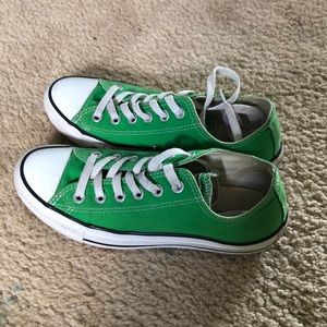 green converse
